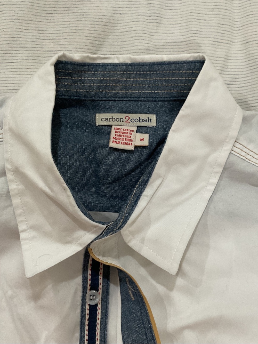Classic Carbon2Cobalt White Men's Dress Shirt with Contrast Collar - Picture 4 of 5
